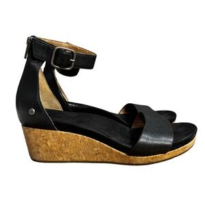 UGG Women's Zoe II wedge sandal, black leather, cork heel. Women’s 9.5